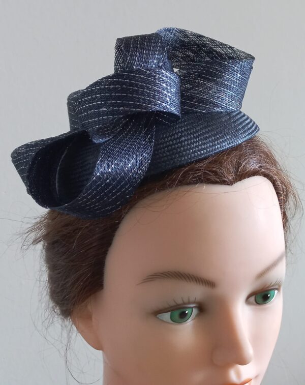(jonge) dames hoedje Jasmijn donkerblauw met zilveren draad - Afbeelding 2